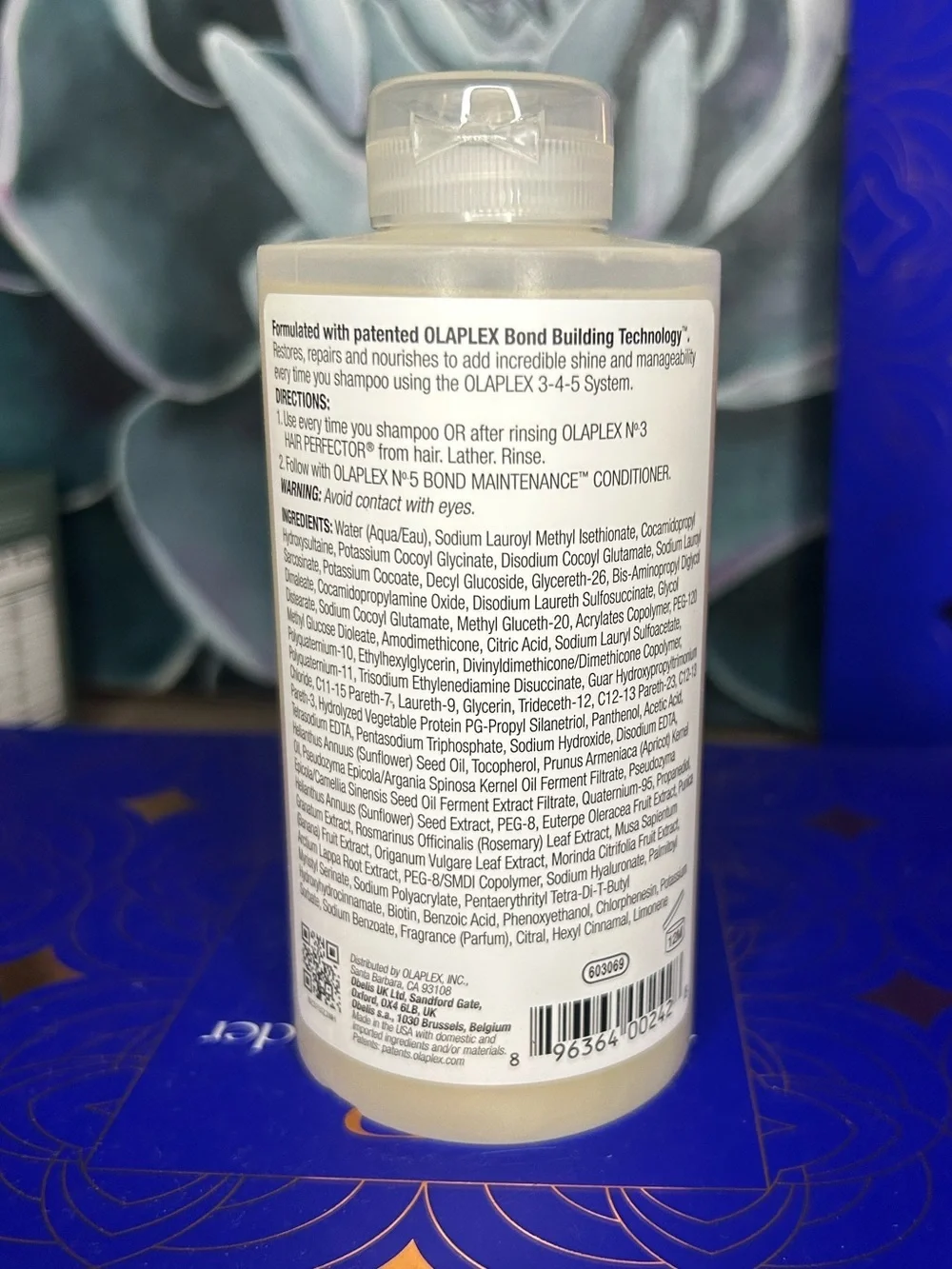 OLAPLEX No.4 Bond Maintenance Shampoo - Cream & White